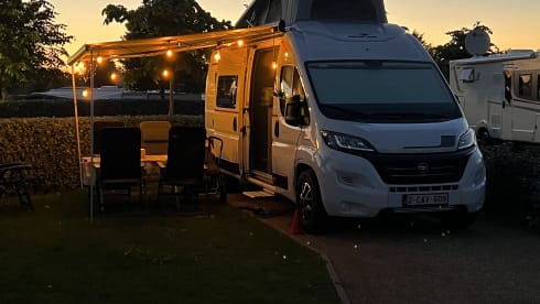 Loft On Wheels 3.0 – Roller team camper bus full option 4 persons