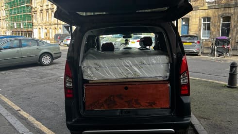 Pijota – Peugeot Partner Tepee Campervan