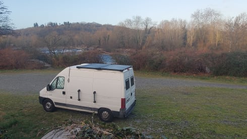 Teide van explorer – Camper verhuur Citroen Jumper L2H2