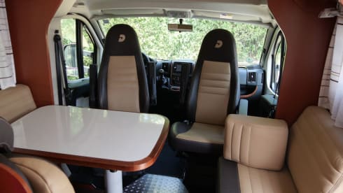 3p Dethleffs T 6700 half integral, from 2012