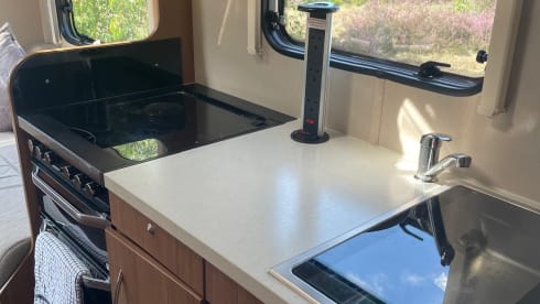 Mr Beaumont – 6 berth Autotrail semi-integrated from 2018
