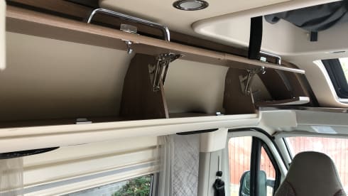 Exceptional 4 berth pop top family campervan from Malibu
