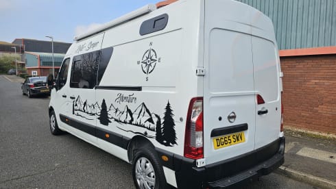 Gala – 4 berth Nissan bus from 2016