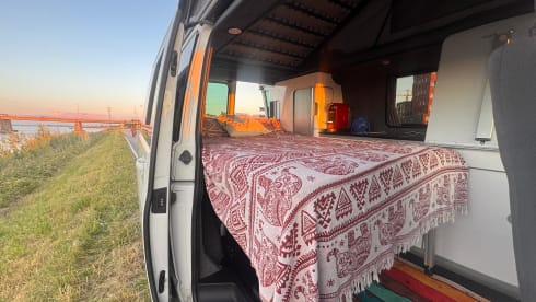 Maak kennis met Adam – Moderne en complete 4-persoons VW T6 | Euro 6 (rijklaar)
