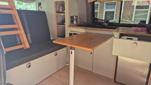 Billy – 4p Volkswagen campervan uit 2016