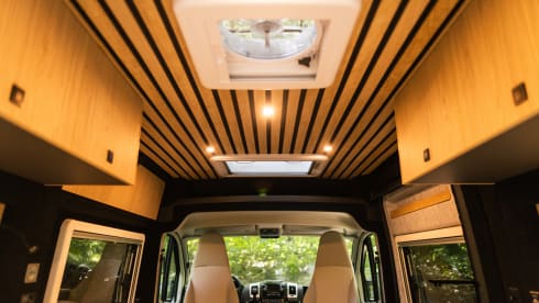 Travel-Vans 2 person very luxurious camper