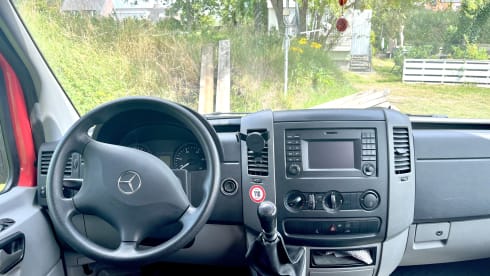 Edgar – Top Ausstattung, guter Fahrkomfort, Stehhöhe und tolles Klima