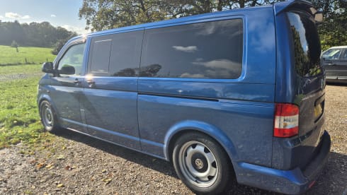 Big Blue – 2 berth Volkswagen campervan from 2010