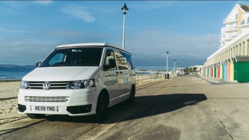 Barbarella – 4 Berth Cosy VW T5 Campervan 