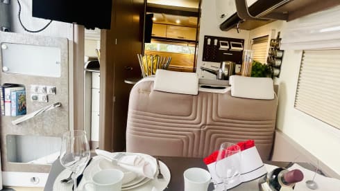 4. LeySi – Luxury mobile home Bürstner Lyseo TD744 Harmony