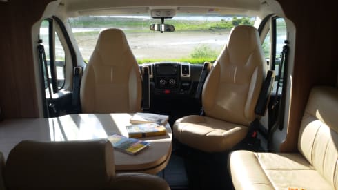 Vanity; chique met klasse. In stijl op reis! – Eitelkeit; schick mit klasse. Stilvoll reisen! 4 Schlafplätze!