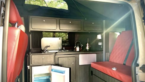 Annie  – 2 berth Volkswagen bus from 2016