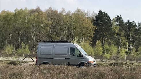 Odette – Cozy Renault Master with necessary facilities