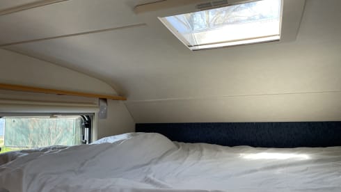 LMC A 651 G alcove 6 persons