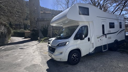 Vanessa – 6 berth Fiat alcove from 2021