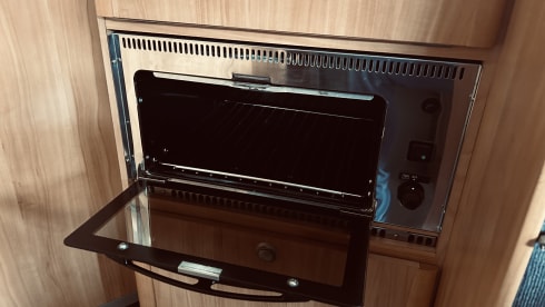 Veel plezier – 4p Adria Mobil alcove from 2004