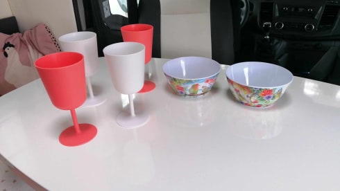 Smurfin 284 – 5p Ford alcove from 2021
