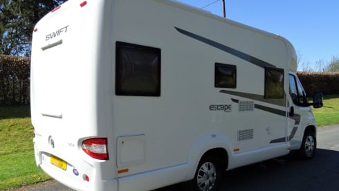 Swift Escape 664