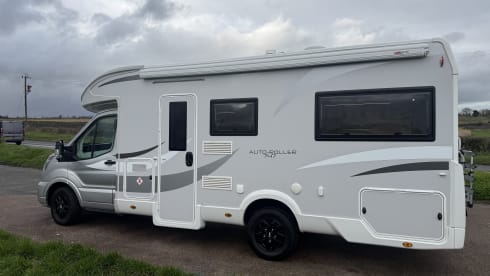 Auto-Roller 747 a 6 posti letto Roller Team dal 2023