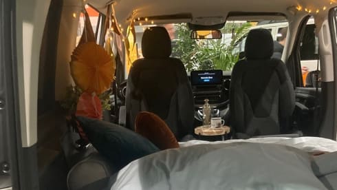 Elektrische Mercedes EQV Tonke, Kampeerauto van het jaar 2023! – Model Adventurer 3 from 2023 (also for sale)