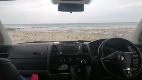Cee Cee – 2 berth Volkswagen campervan from 2016