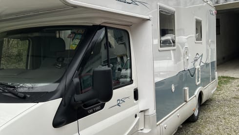 CAMPER MANSARDATO IDEALE PER FAMIGLIE