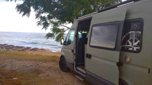 Soulis – 3 seater campervan motorhome (2002)