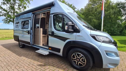 Knaus Boxstar – Beautiful 3/4 person bus camper