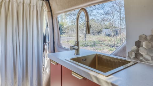 Extra high luxury off-grid camper for 2 adults and 1 child 