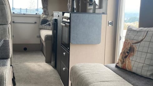Swift 486 – Swift Edge 486 Black Edition, 6 Berth Motorhome With Bike Rack