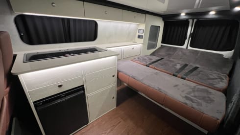 YETI – Ice white Long wheel base VW T6.1 2021 4 birth luxury camper 