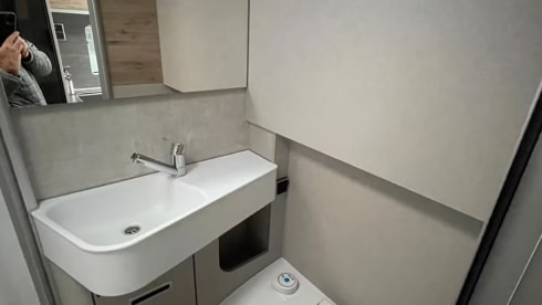 Nieuwe hymer exsis-I 580! 
