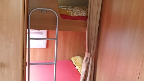  Chausson Flash 03 – Comfortable family camper with bunk beds