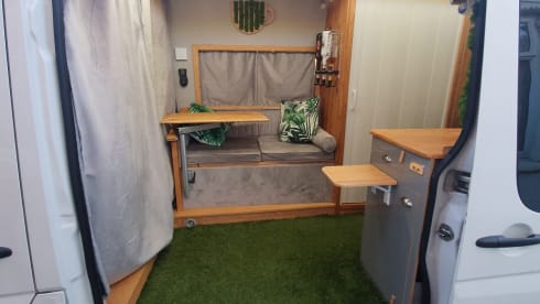 Temptation travel – Luxury 3 berth Volkswagen 