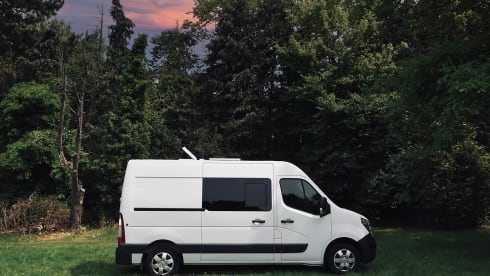 La Via – Camperbus Nissan NV400 L2H2 2personen gerenoveerd in 2023