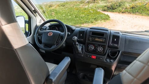 4 berth Weinsberg carabus campervan 