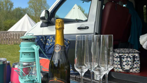 Buddy –  Volkswagen Campervan 2/4 berth Perfect for Adventure Hols! 