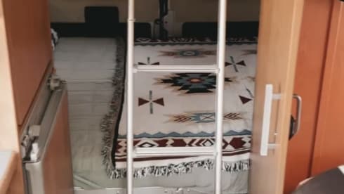 Moses The Van – Moses The Van: 4 person Fiat bus camper from 2011