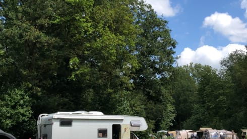 Real family camper! 4p Dethleff's alcove from 1999