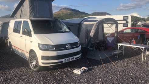 WILFY – 4 berth Volkswagen bus from 2016
