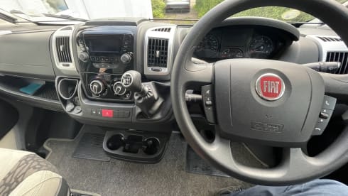 The Catbus  – 4 Berth Swift Select 184 (2017)