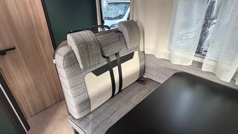 HARRIS – 2026 FORD TRANSIT RIMOR KILIG 669 - 5 BERTH AUTOMATIC