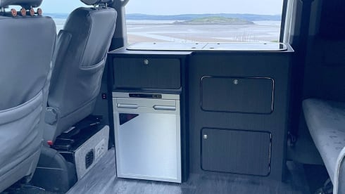 Adventure van  –  the coolest Volkswagen automatic from Edinburgh airport 