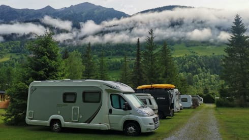 Bella – Luxury 4 Birth Swift Bolero Motorhome 