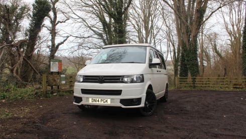 Falcon – 4 berth Volkswagen campervan from 2014
