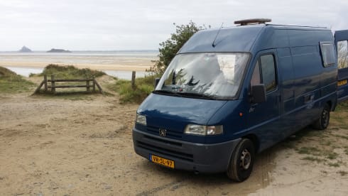 2p Peugeot bus from 1997