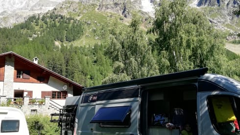 Nala – Travel and explore by VAN
