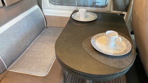 Almost new Malibu bus camper from 2020 with wifi