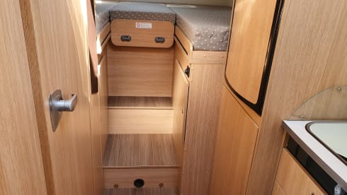 Sunlight T67 4 sleeping- 4 seats.