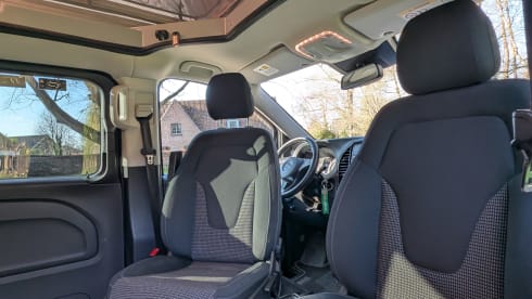 Crosscamp op Mercedes Vito - Avontuur voor 4 (5) pers.